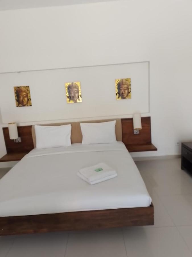 Marinos Place ليجيان المظهر الخارجي الصورة