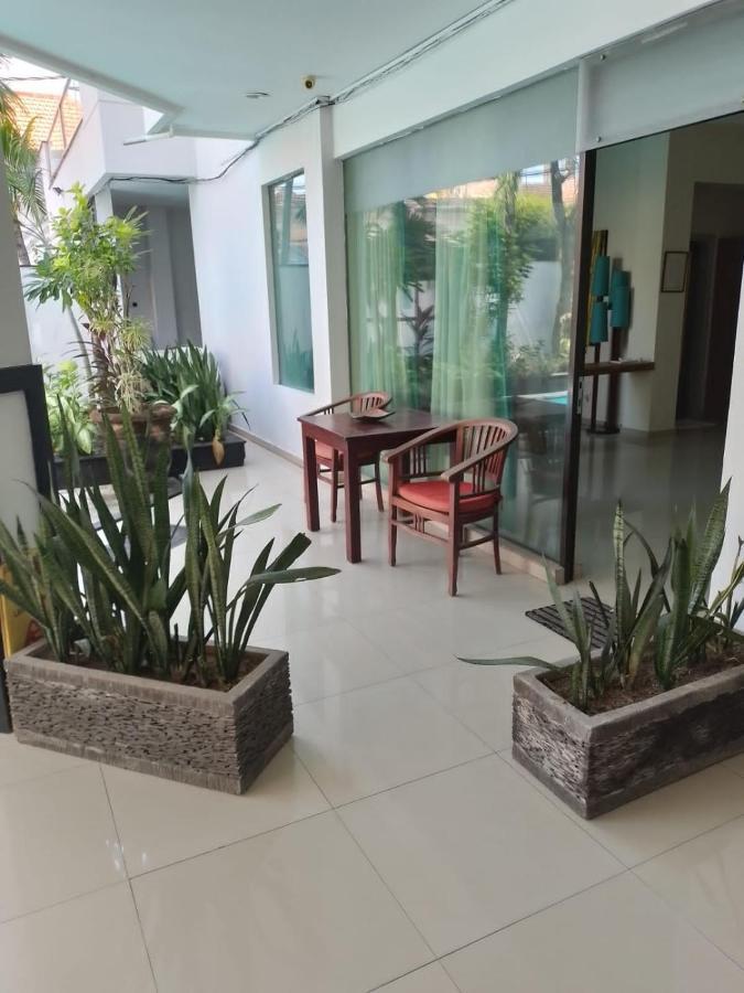 Marinos Place ليجيان المظهر الخارجي الصورة