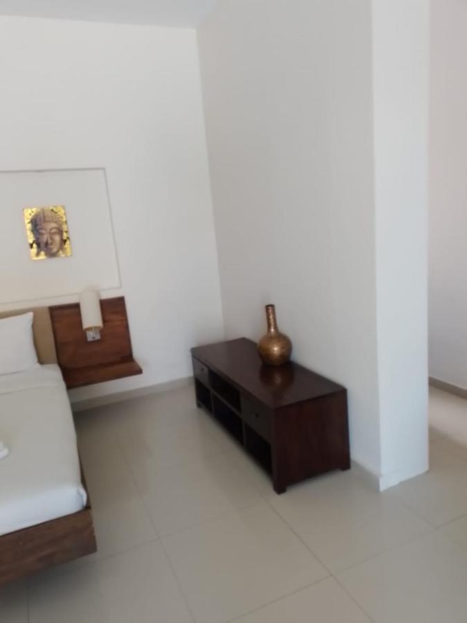 Marinos Place ليجيان المظهر الخارجي الصورة