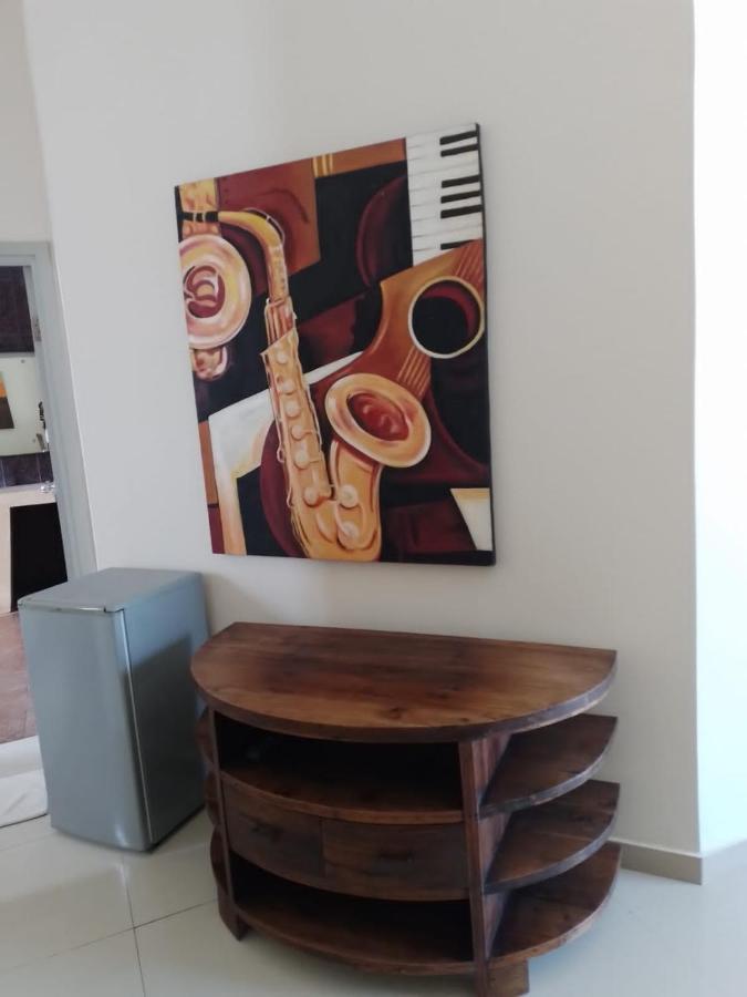 Marinos Place ليجيان المظهر الخارجي الصورة