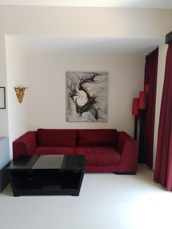 Marinos Place ليجيان المظهر الخارجي الصورة