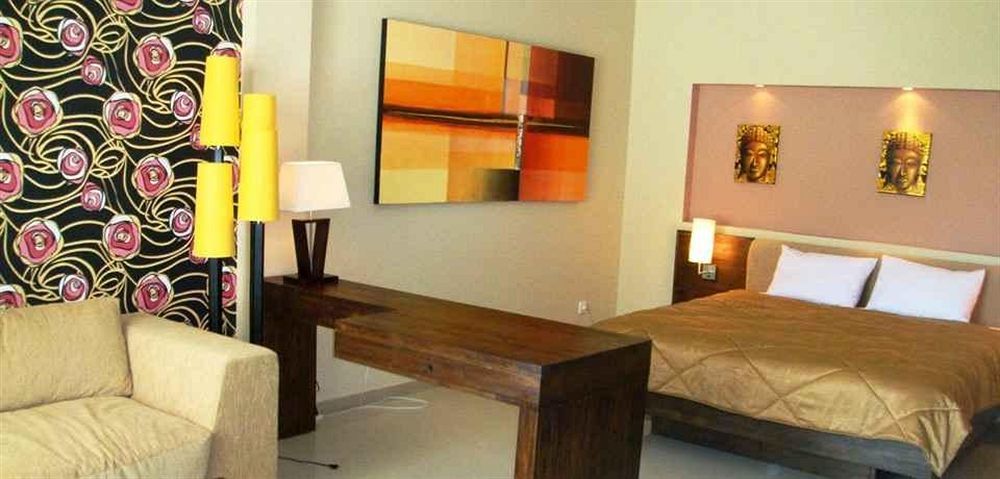 Marinos Place ليجيان المظهر الخارجي الصورة